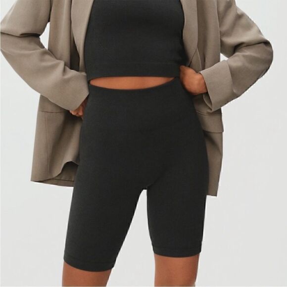 NWT Everlane The Seamless Bike Short Black Size XS/S - Picture 1 of 9